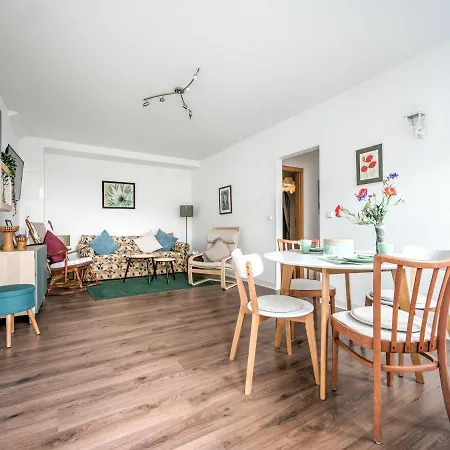 Elegant In With Patio Near Town Centre * Daun
